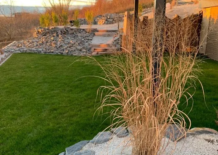 Petit 69 - Am Hainer بيت للعطل Neukieritzsch