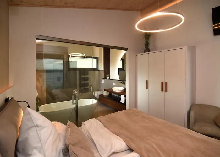 Petit 69 - Am Hainer بيت للعطل Neukieritzsch