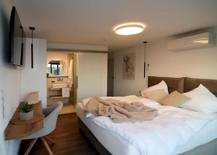 Petit 69 - Am Hainer * Neukieritzsch