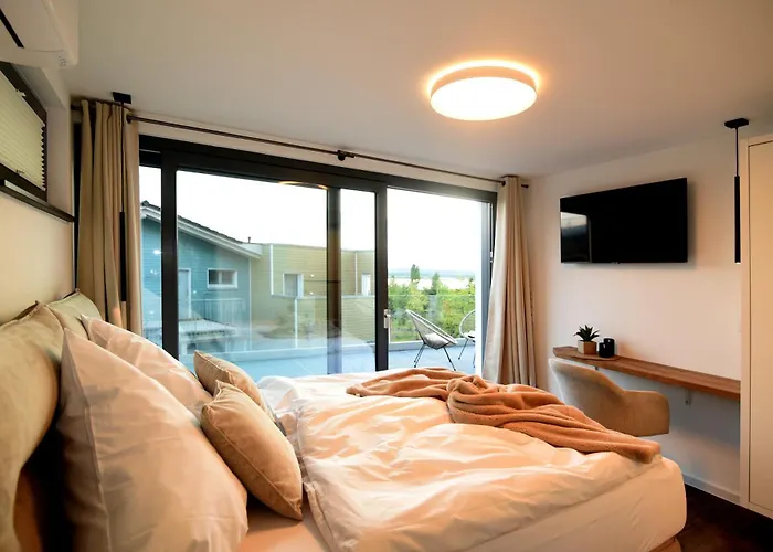 Petit 69 - Am Hainer بيت للعطل Neukieritzsch