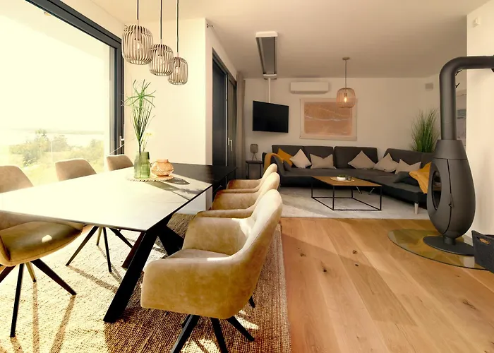 Petit 69 - Am Hainer بيت للعطل