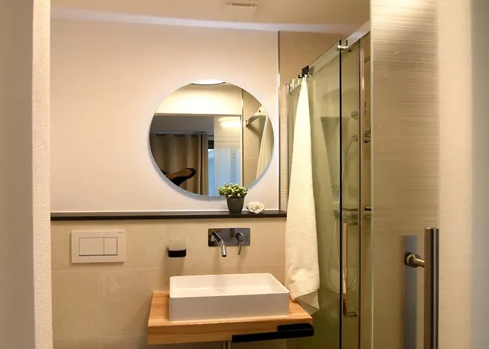 Petit 69 - Am Hainer بيت للعطل Neukieritzsch